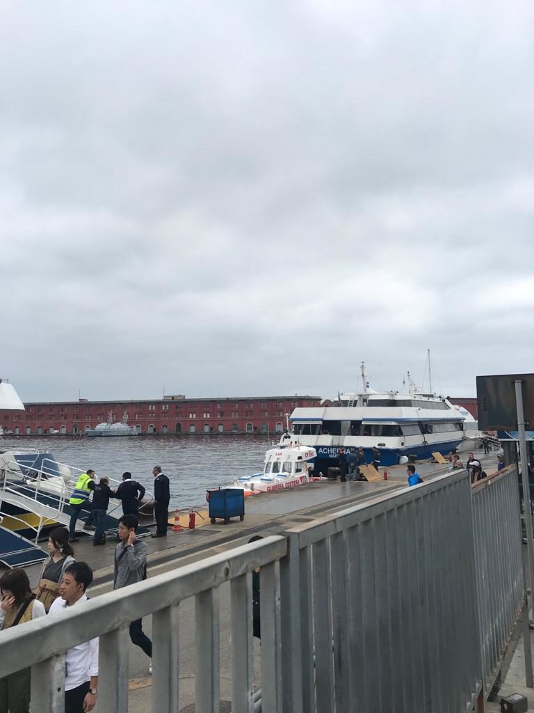 Passerelle In Mare Al Molo Beverello Disagi Allo Scalo Il Dispari Quotidiano